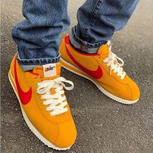 Retro💫Nike❣️Vintage Nylon Cortez Yellow and Red - Size 7